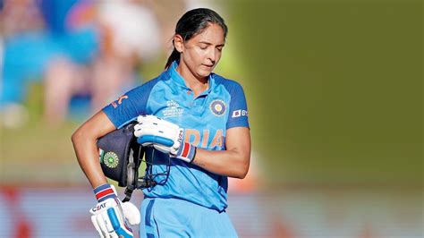 Womens T20 World Cup Harmanpreet Kaur Stuck India Out Of Luck