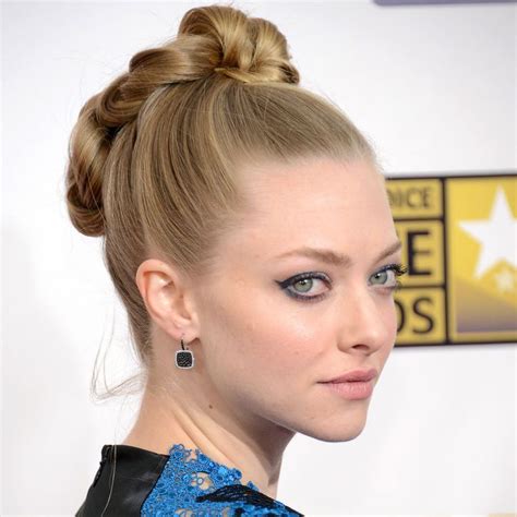 Amanda Seyfriend Had The Coolest Twisty Updo Ever At Last Night S