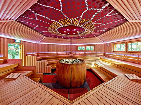 Relax in Europe's largest tropical sauna | Tropical Islands