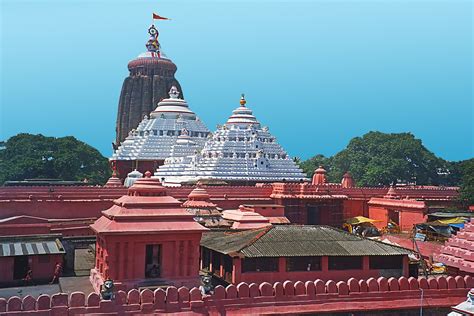 About Famous Jagannath Temple Puri,Odisha Platform Heart Of City