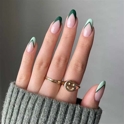 Best Dark Green French Tip Nails