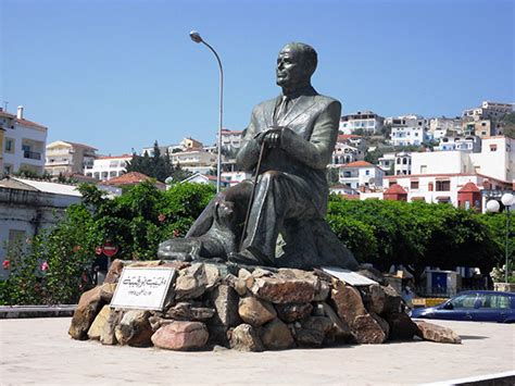 En Photos Les Statues De Habib Bourguiba