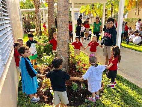 The Sagemont School In Weston Celebrates Earth Day With Gardening