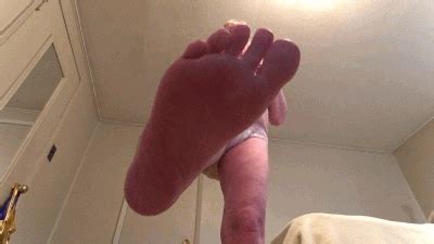 Fetish HD Flixs By Hot Wife Jolee Giantess Big Bare Foot Squishes