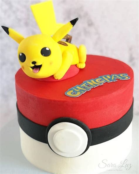 Pokémon Ball Cake - Cake by Sara Luz - CakesDecor