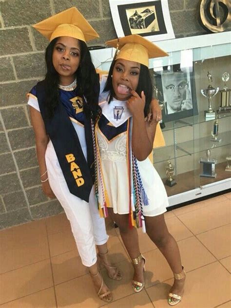 Pin By Deonnica👑💕 On Bestfriend Goals Best Friend Goals Best Friend