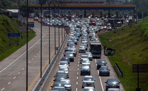 Ada One Way Di Tol Kalikangkung Cikampek Kendaraan Dari Jakarta