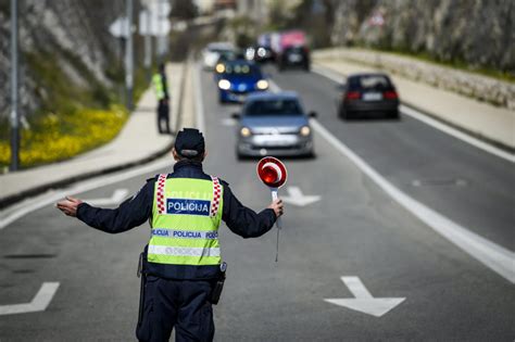 Slobodna Dalmacija Voza I Pripazite Kako Vozite Policija Najavljuje