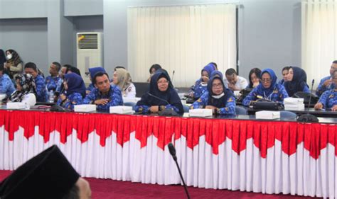 Dpmptsp Sulteng Menghadiri Rapat Desk Data Kepegawaian Dan Pengenalan