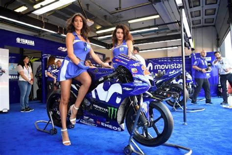 Foto Delle Ragazze Sexy Ombrelline Paddock Girl Della Motogp Al