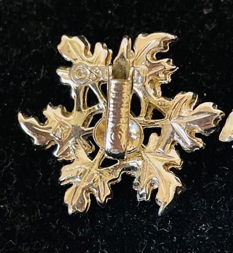 Vintage Signed Sarah Coventry Two Tone Gold Silver Fall Leaf Clip On