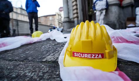 Sicurezza nei cantieri ci sono irregolarità nel 75 delle ispezioni