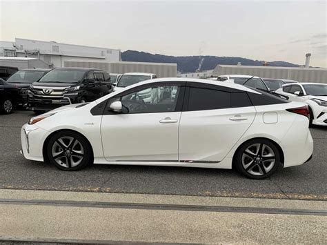 Toyota Prius A Touring Premium Selection Zvw Gari