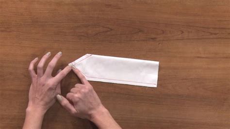 This Video Shows You How To Best Turn Corners When Sewing Your Fabrics