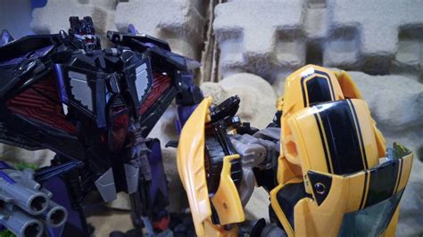 Transformers Bumblebee Bumblebee Shoots Blitzwing Stop Motion Youtube