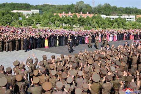 北韓發射偵察衛星失敗 金正恩罕見證實曝自毀原因