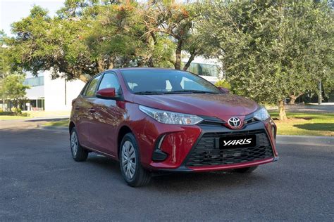 Toyota Yaris Xs Cvt M S Opciones Para El Mercado Argentino