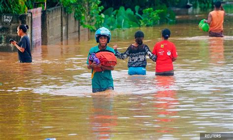 Indonesia Death Toll Reaches 55 From Floods 40 Missing