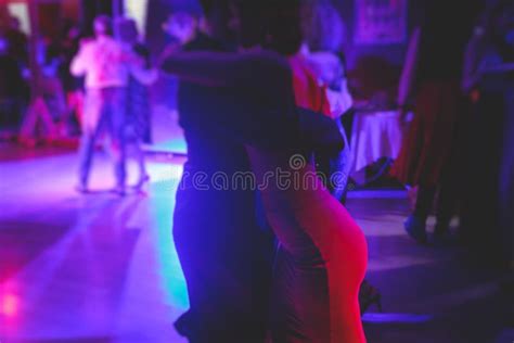 Parejas Bailando Danza Tradicional Argentina Latina Milonga En El Sal N De Baile Tango Salsa