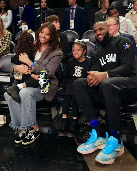 Lebron James And Kobe Bryant S Daughters At Nba All Star Game Photo