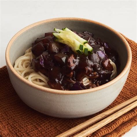 Jjajangmyeon (Black Bean Sauce Noodles) - Chrisse En Place