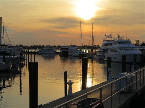 Stuart Boardwalk Or Healthy Trail