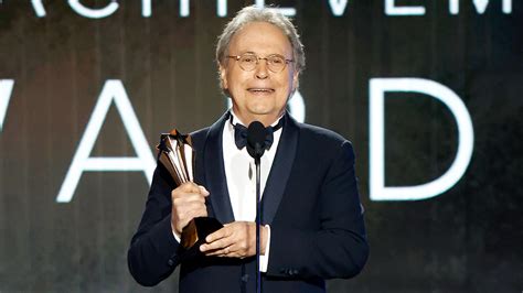 Billy Crystal Accepts Lifetime Achievement Honor at Critics Choice ...