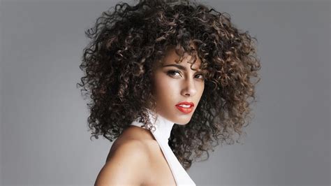 30 Of The Best Hairstyles For Naturally Curly Hair That Look Amazing