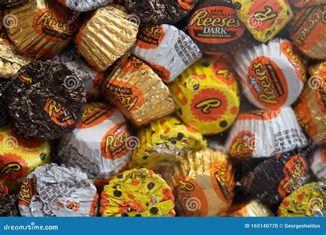 Hershey Miniature Reese`s Assorted Peanut Butter Cups Editorial Image Image Of Illustrative