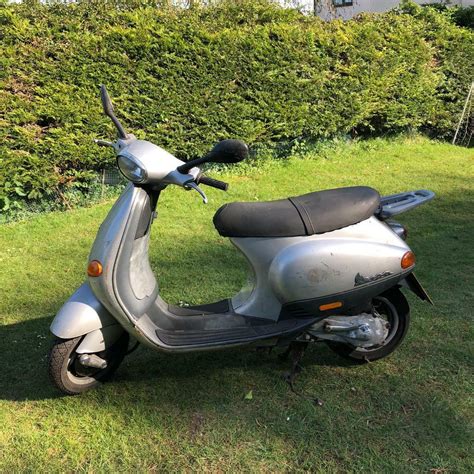 Vespa Piaggio ET2 50CC Scooter - Silver. Ideal project! | in Kings Worthy, Hampshire | Gumtree