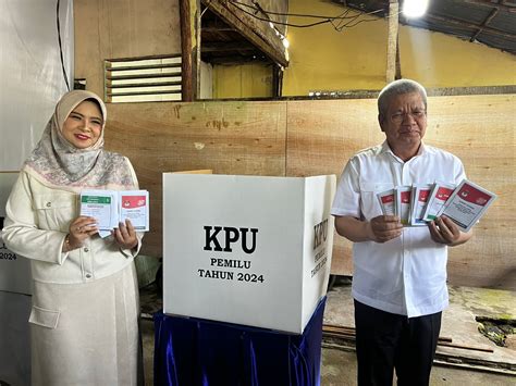 Salurkan Hak Pilih Bersama Istri Dan Anak Pj Gubernur Kalbar Harap