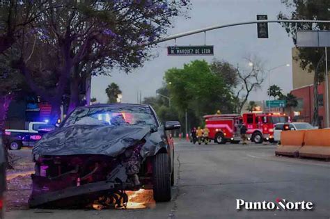 Policía ebrio se mete en sentido contrario y choca frente a Le