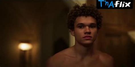 Bella Shepard Butt Bikini Scene In Wolf Pack Tnaflix