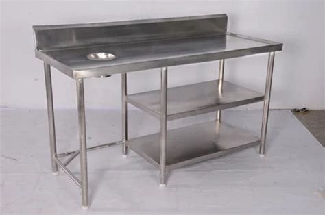 Yash Stainless Steel Dish Landing Table For Restaurant At Rs 15500 In