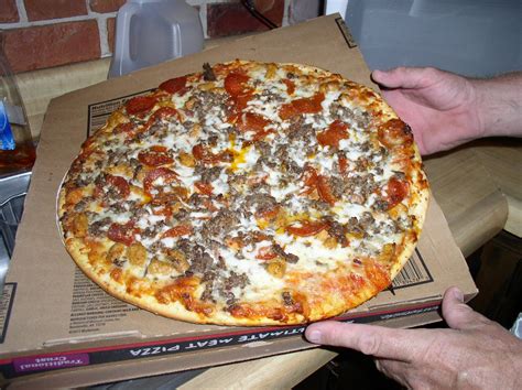 Coupon Junkee: Dinner - WALMART PIZZA!!! - YUMMO :o)