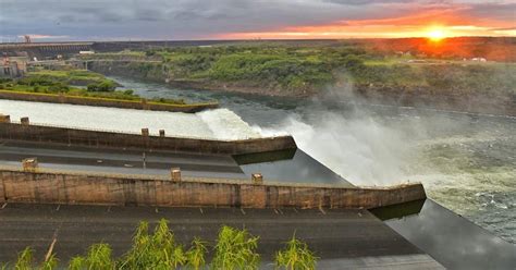 Soccorsi In Arrivo La Diga Di Itaipu Ha Aperto I Battenti E Si