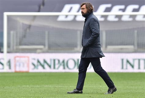 Five Things From All Or Nothing Juventus Ep Pirlo Aims Dig At