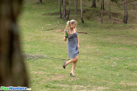 Girl Pissing Shameless Blonde Hoochie Peei XXX Dessert Picture 1