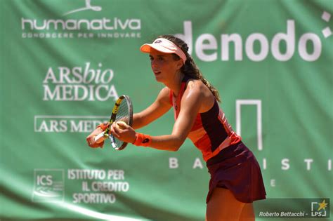 Wta Bad Homburg Lucia Bronzetti In Finale Senza Giocare Forfait