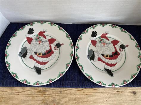 Fitz Floyd Yuletide Holiday Dancing Santa Plates Salad Dessert