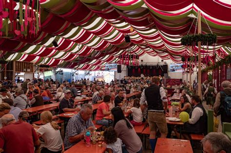 Weideneder Hütte Festzelt Karpfhamer Fest 2023 Weideneder Hütte