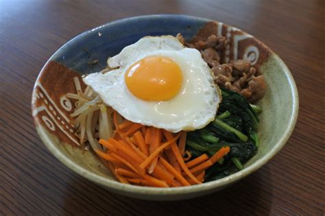 おうちで韓国料理｜野菜たっぷりビビンバ丼の簡単レシピ おはなごはん