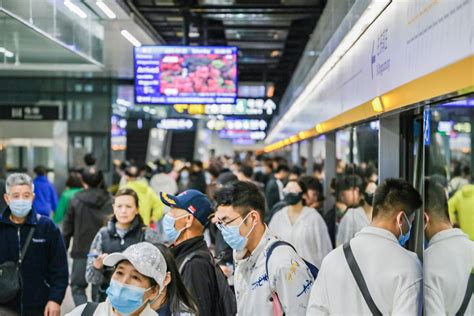 173 01万人次！“五一”假期首日，青岛地铁客流再创历史新高 青岛新闻网