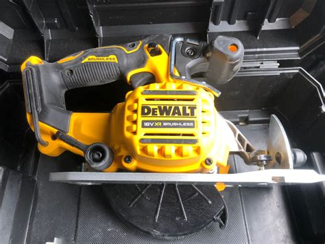 Dewalt 18v Brushless Circular Saw DCS565 2023 Model Body Only EBay