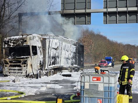 A61 Bad Neuenahr Brennender Lkw Autobahn Gesperrt