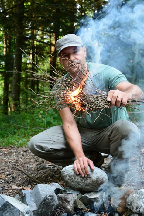 Feuer Workshop Schweiz Bushcraft Survival Kurse