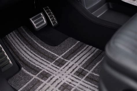 Rivian R1 Refresh Owners Complain About Build Quality Issues