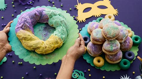 Who Makes Baton Rouges Best King Cakes Decide This And More In The