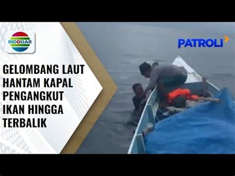 Kapal Pengangkut Ikan Terbalik Usai Dihantam Gelombang Laut Setinggi