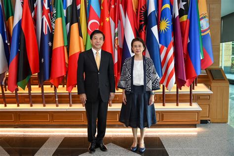 Ambassador Of The Peoples Republic Of China To Thailand Pays A